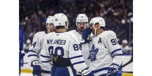 Toronto Maple Leafs' ni år lange slutspilsrække er ved at blive brudt